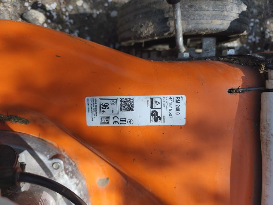 Mașină de tuns iarba Stihl