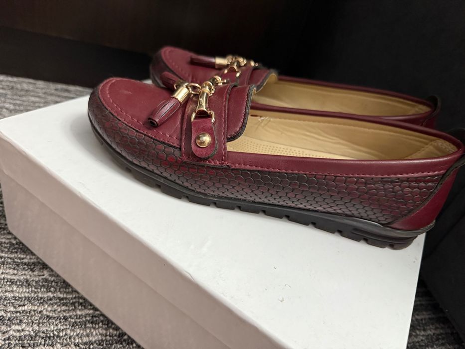 Продам лоферы из натуральной кожи