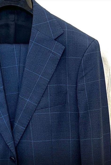 Костюм Bagozza. Куплено за 800$. Отдам за 150$.