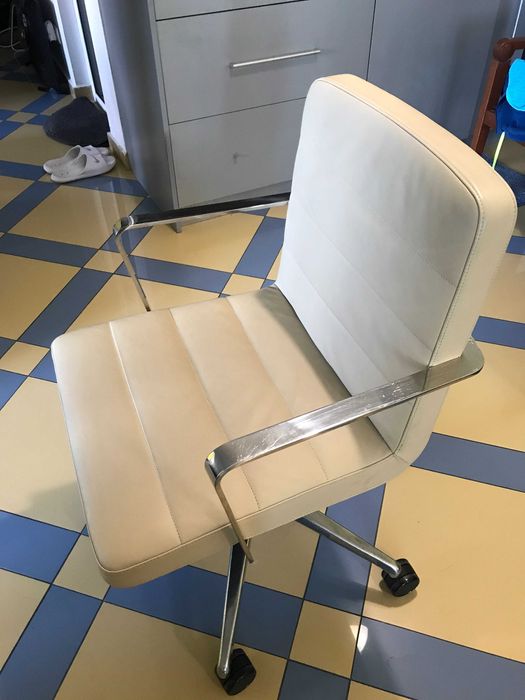 Дизайнерски конферентен стол-Bernhardt Design duet task chair