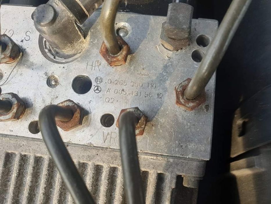 Mercedes E220 W211 OM646 авангард на части!!!