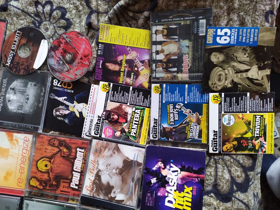 оригинални Cd дискове с музика