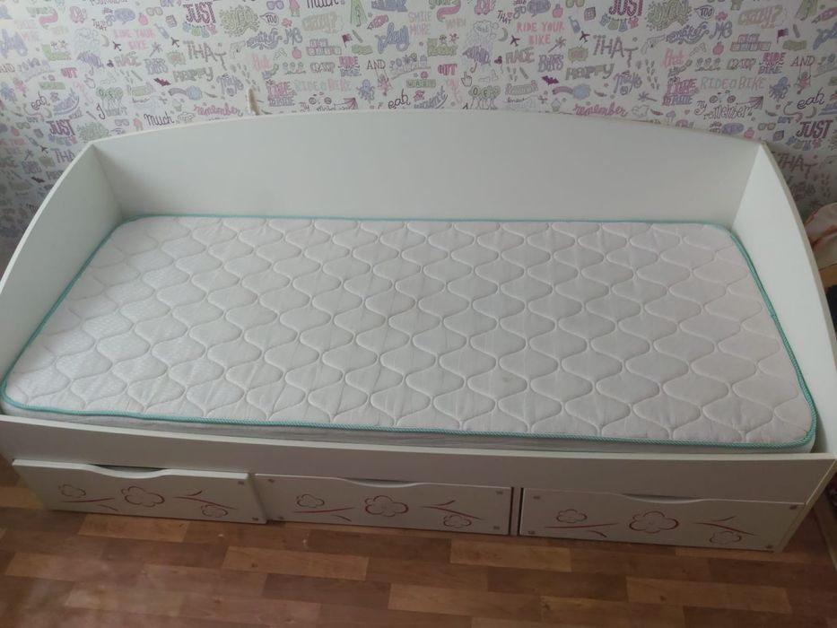 Продам детскую мебель