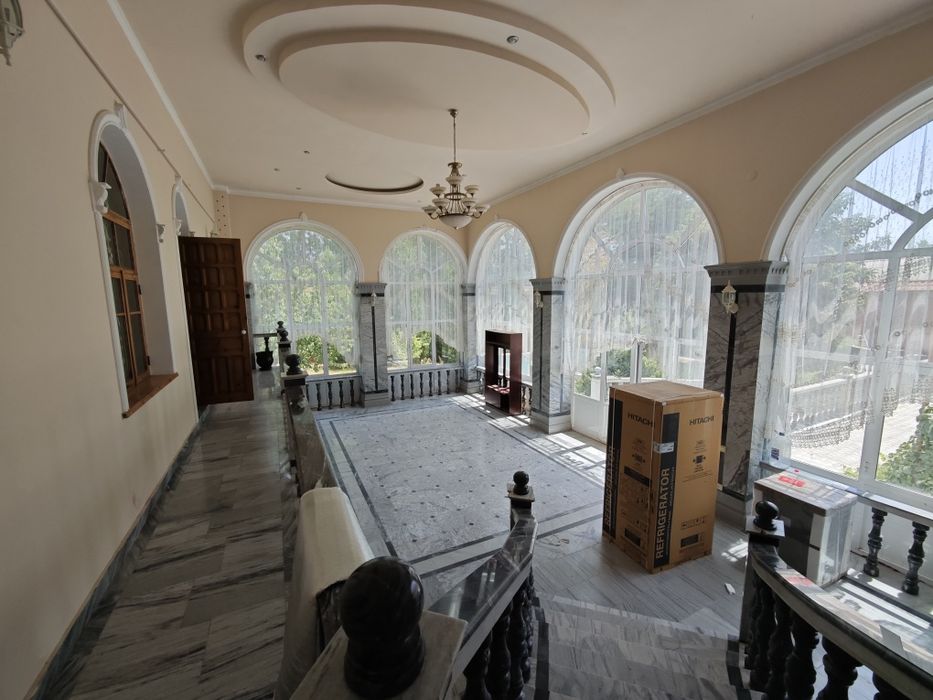 Продаётся дом (участок)