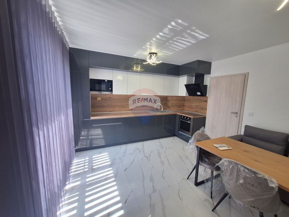 Дава се под наем Двустаен апартамент в Варна, м-т Пчелина - 91 кв.м за 561 € - Снимка #1