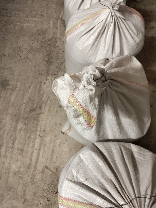 Vând semințe de lucerna