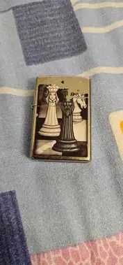 bricheta zippo originala thema sah sau simpla