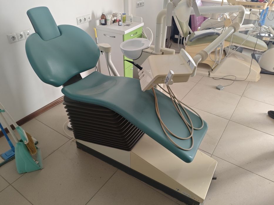 Продам стоматологическое кресло Sirona