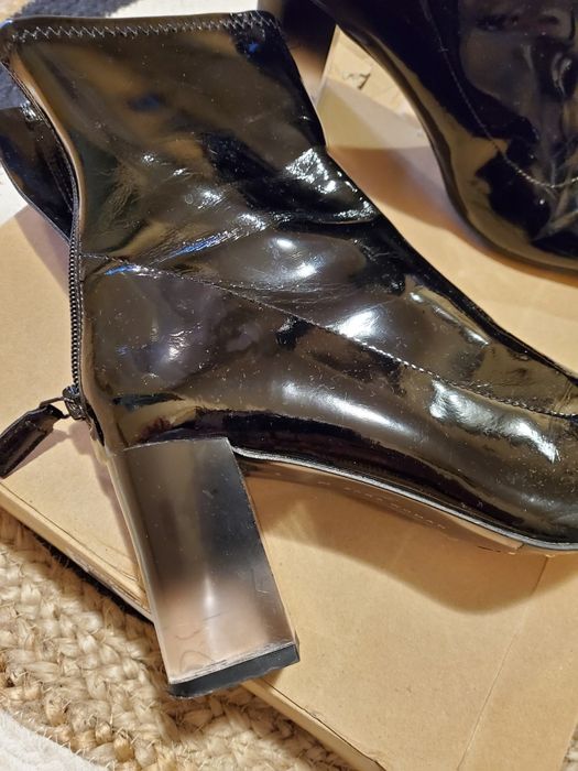 Botine Zara de lac cu toc transparent