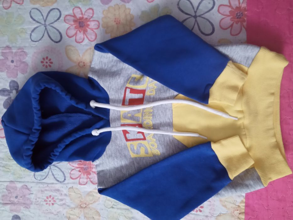 Спортивный костюм