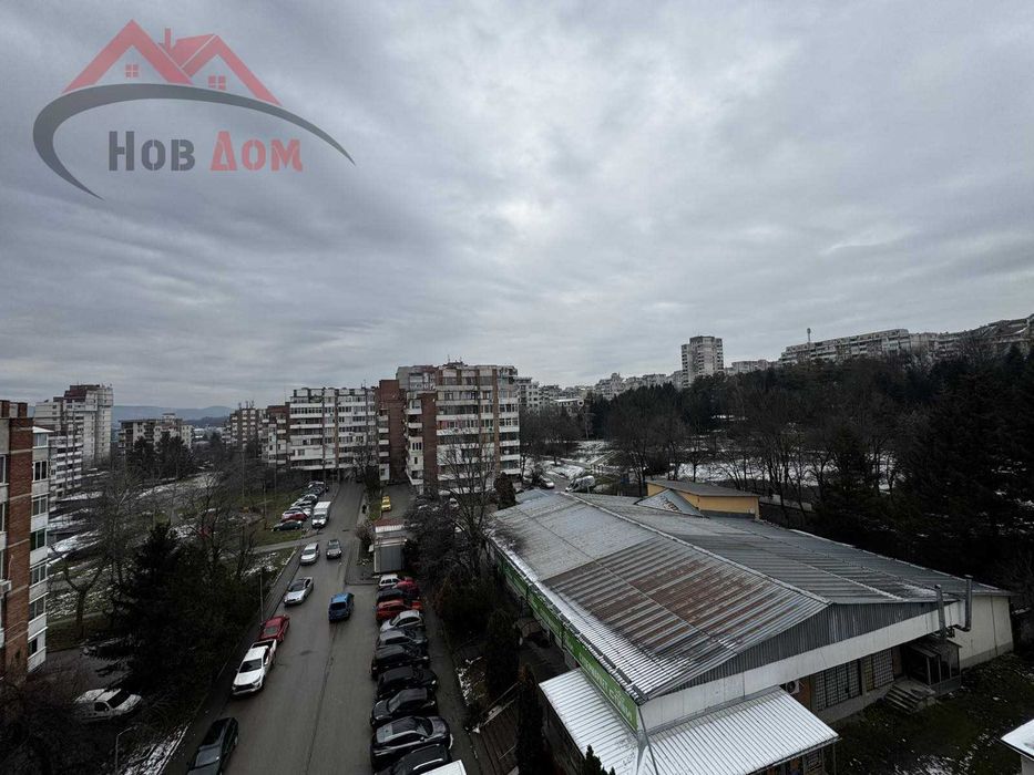 Тристаен в кв. Колю Фичето