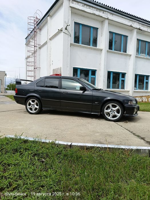 Продам BMW 320i e36