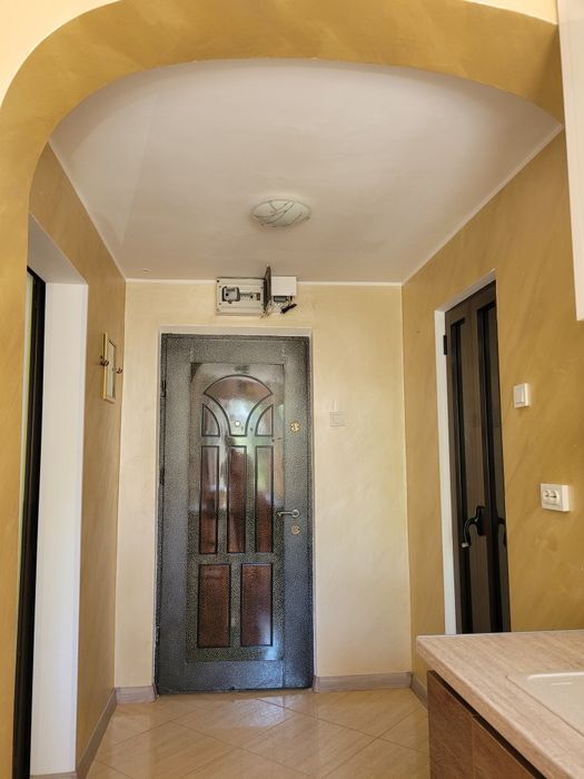 Vând apartament Micro 39B