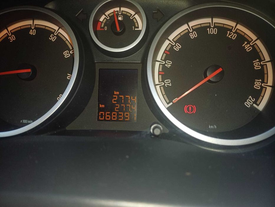 opel corsa pe benzina