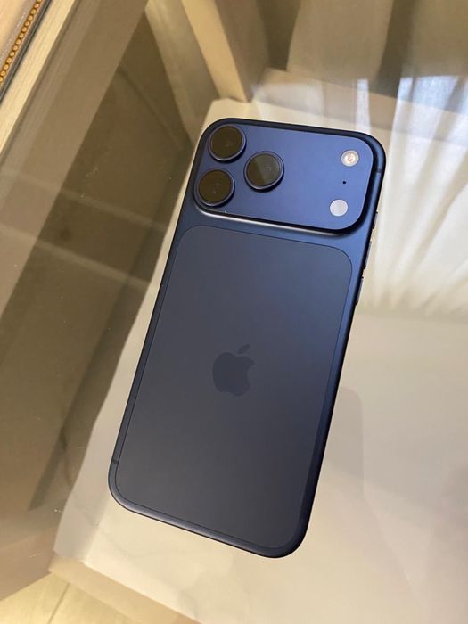 В продаже 17 pro max