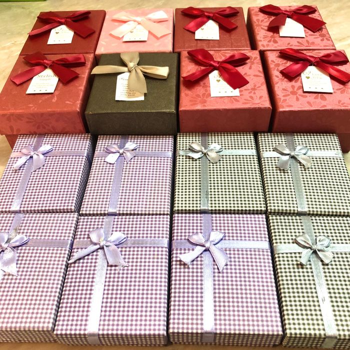 Подаръчни Кутийки за Бижута или други малки неща