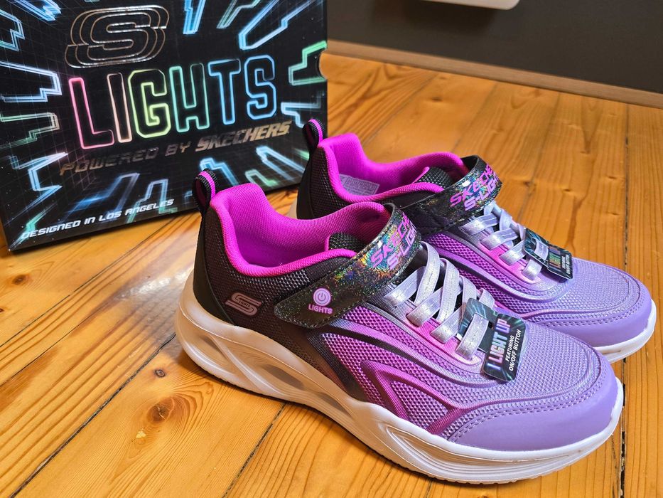 Светещи маратонки Skechers