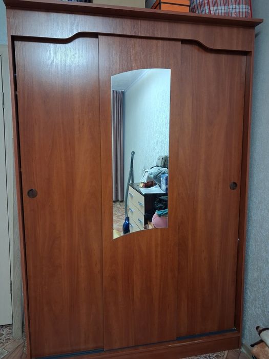 Продам шкаф, хорошее состояние