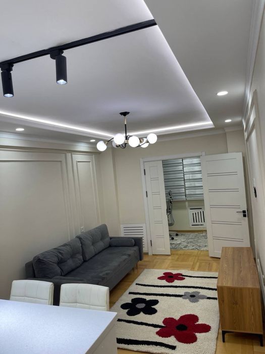 Срочно! Продается 2/3 переделаная кв Дархан Рядом метро Х.Алимжон ЗАГС