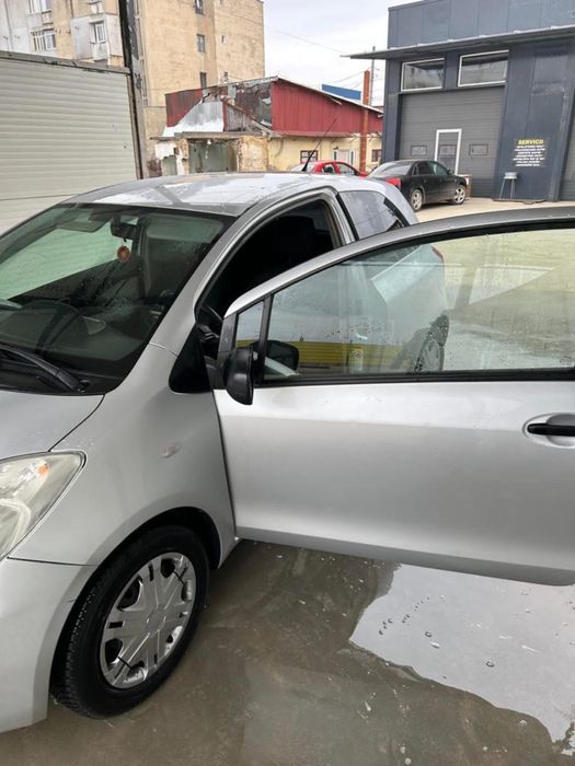 Vand Toyota Yaris 1.0 benzina