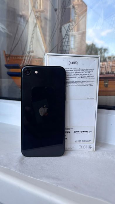 iPhone SE 2020 Отличное состояние.