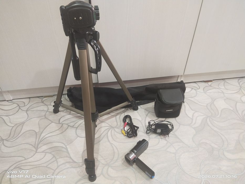 Видеокамера SAMSUNG