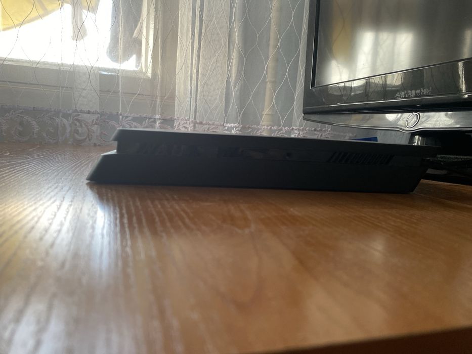 Плестейшен  4 слим