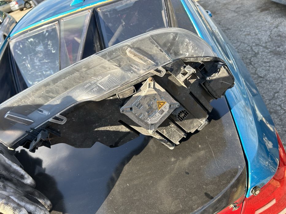 Ляв Динамик фар х5 Е70 dynamic х5 е70 завиващ фарове