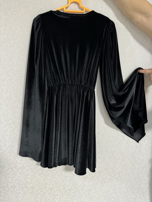 Продам платье,новое срочно!