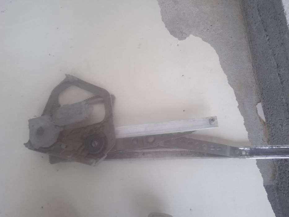 BMW 23 zapchastlari sotiladi xamma zapchast bor