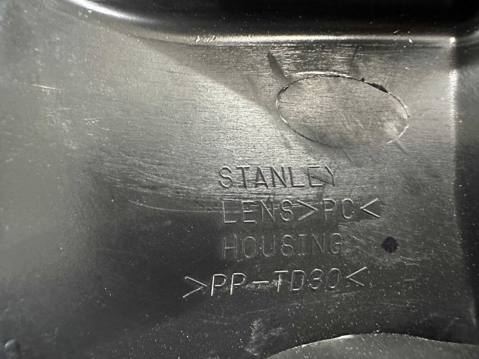 Фар фарове десен Mitsubishi L200 Митсубиши Л200 2006г до 2016г