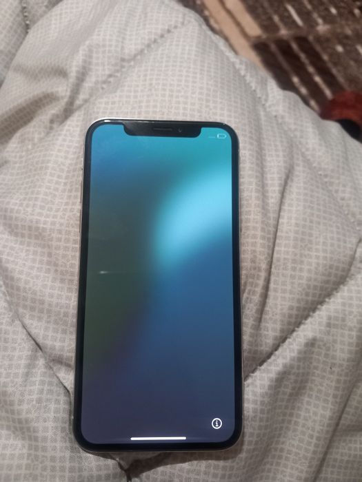 Продавам iPhoneX за части