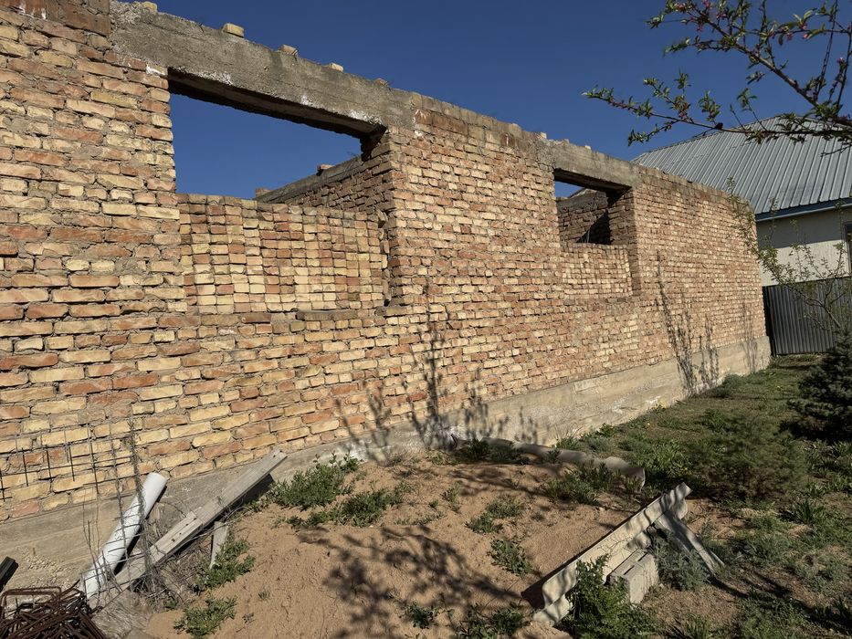 Продается дом недостроенный