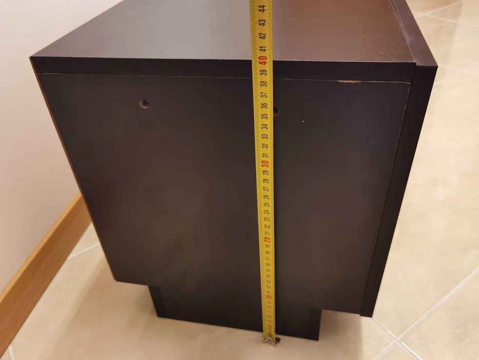 Продавам 2бр ТВ шкафове