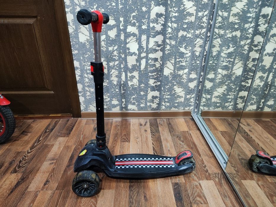 Продаётся самокат детский