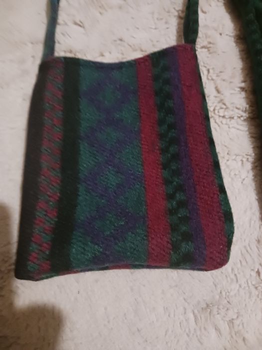 Интерия, елек и торбичка. части от народна носия