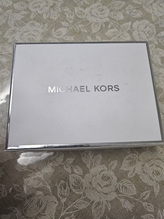 Продам кошелёк Michael kors оригинал