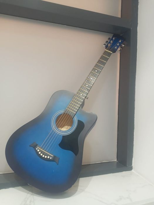 Акустическая гитара