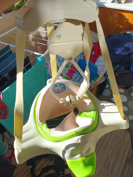 Детско бънджи , кунгуру и стол за хранене