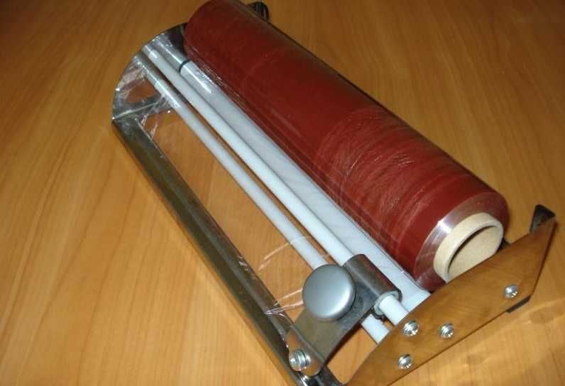 Стойка с нож за опаковане с хранително фолио