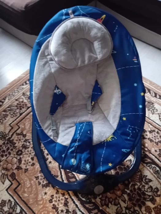 Vând balansoar bebe