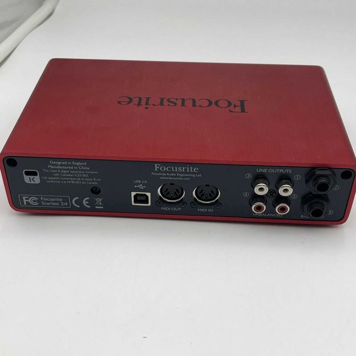 Placa de sunet Focusrite Scarlett 2i4 impecabila