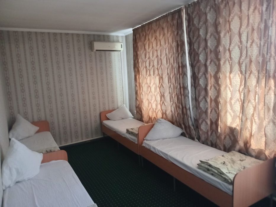 Хостел              .