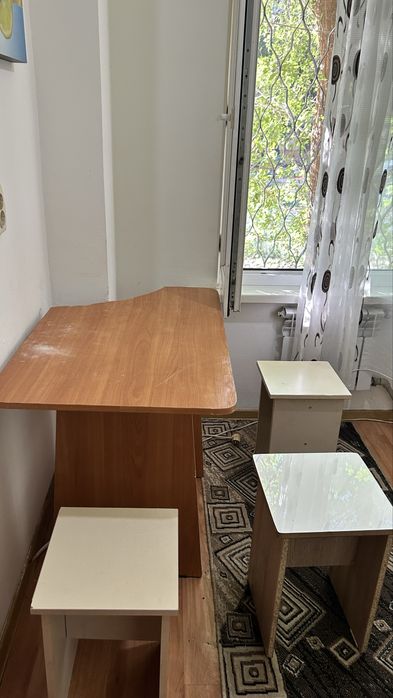 Продам технику, стол, люстры