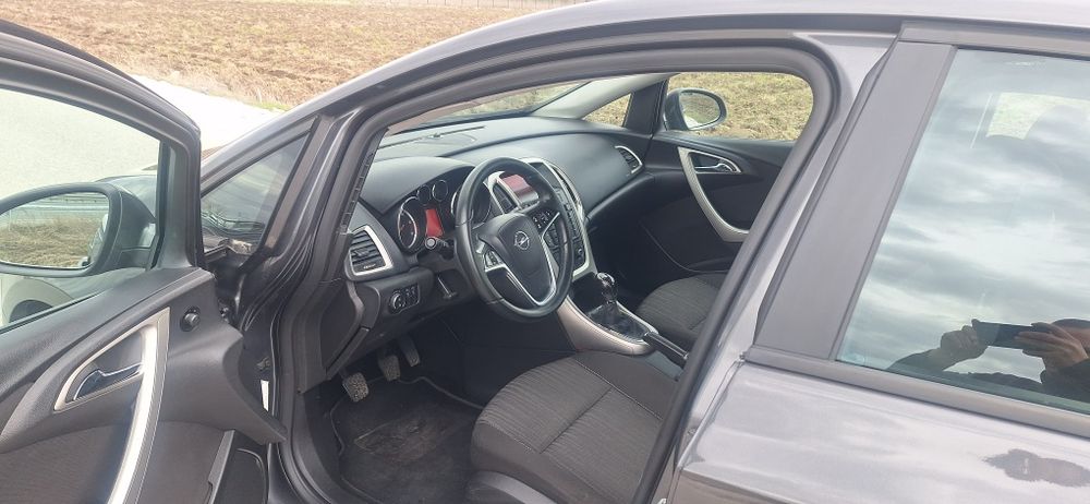 Opel Astra J 1.7
