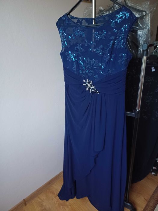 Rochiță nuntă fără maneci,stil bărcuța