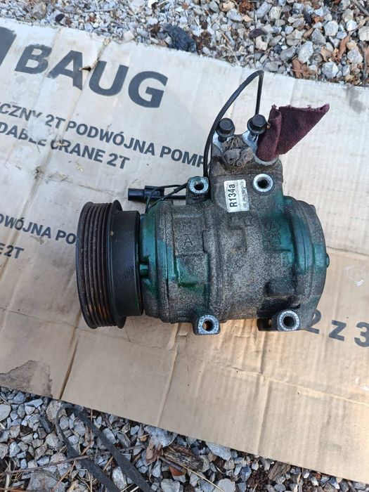 Kia Carens части