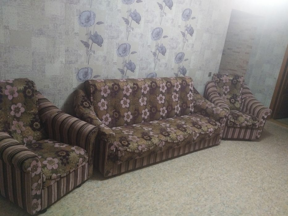 Продам диван книжка