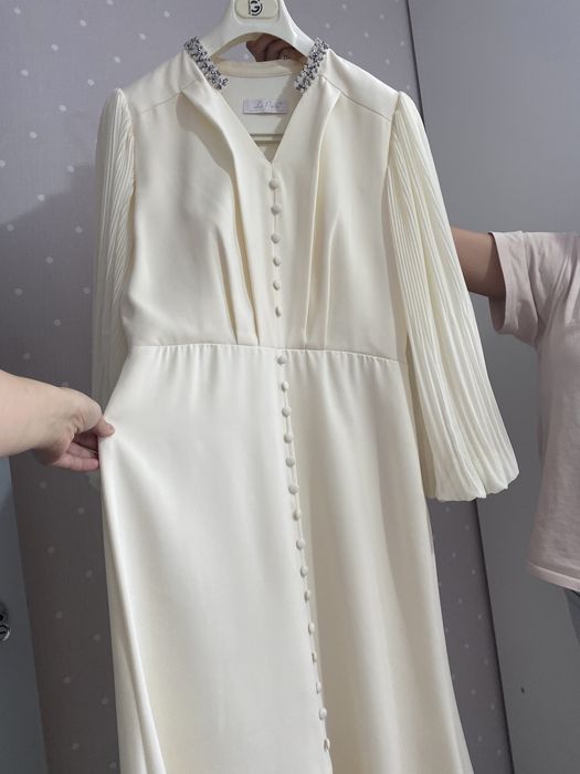 Платье белое, парадное