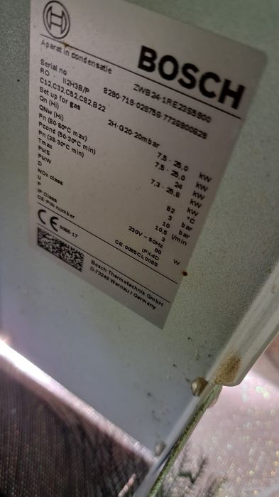 Vând centrală termică BOSCH 24 KW